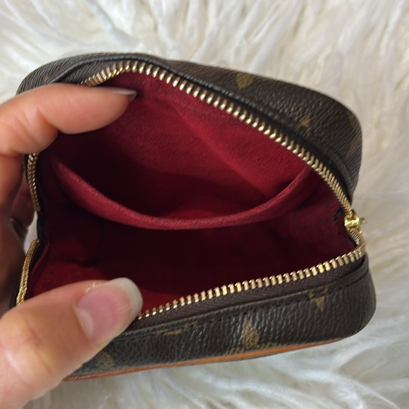 Louis Vuitton Trousse Wapity with Red Interior cosmetic case catch all pouch - Picture 12 of 12